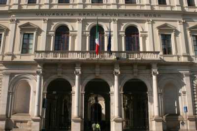 Bari, gli universitari iscritti alle "scienze delle merendine": �Siamo stufi, da noi si studia�